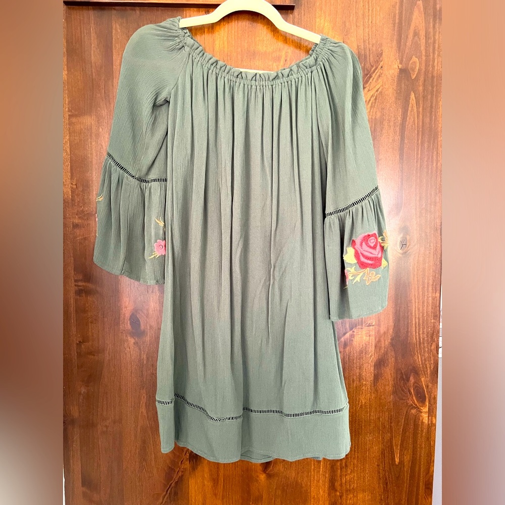Pretty army green in color dress